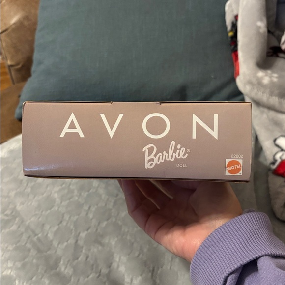 Avon Professional Barbie doll New in box! - Picture 5 of 8